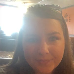 Meet your Posher, Kira